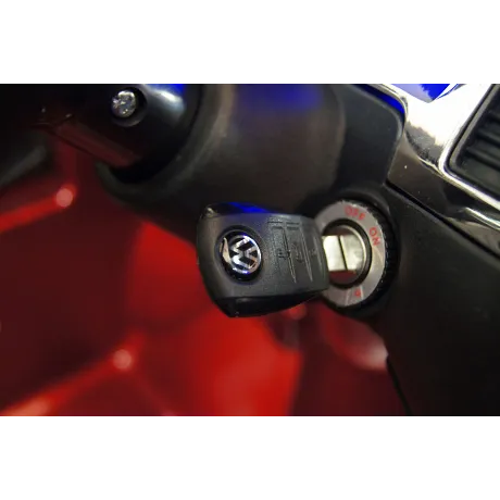 Электромобиль RiverToys VOLKSWAGEN TOUAREG Cherry - Фото 14